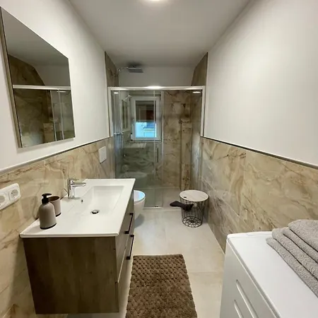 Harzroots A Mit Garage